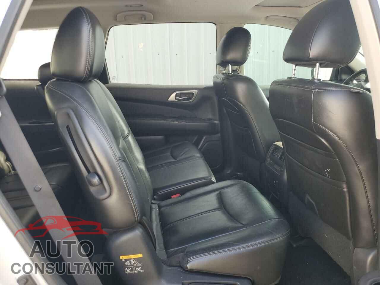 NISSAN PATHFINDER 2013 - 5N1AR2MM1DC614901