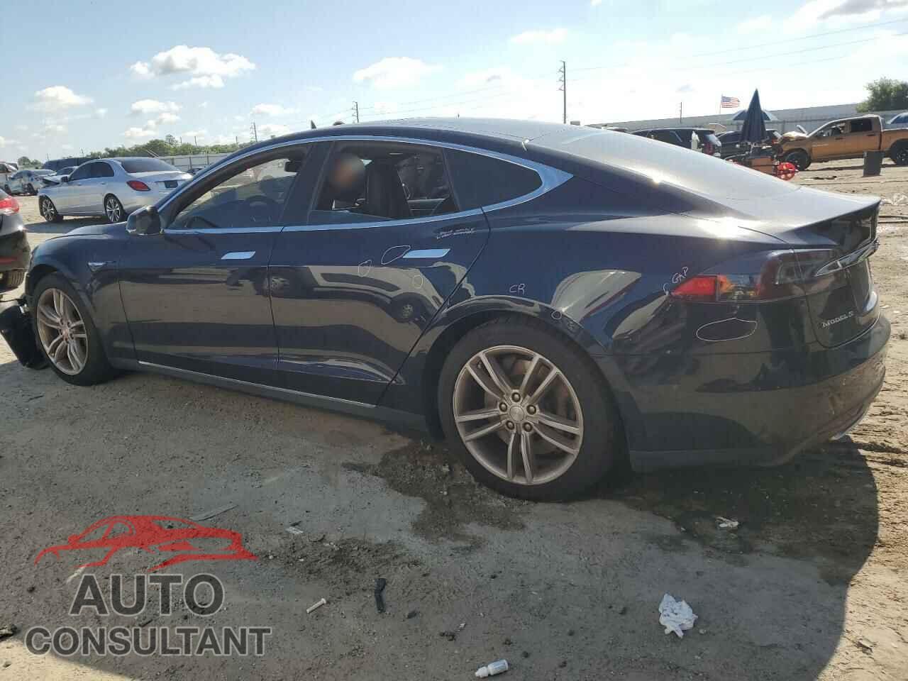TESLA MODEL S 2015 - 5YJSA1H20FF084302