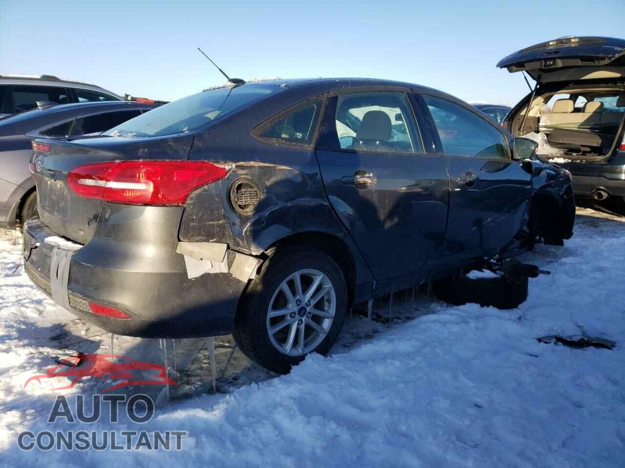 FORD FOCUS 2017 - 1FADP3F27HL213924