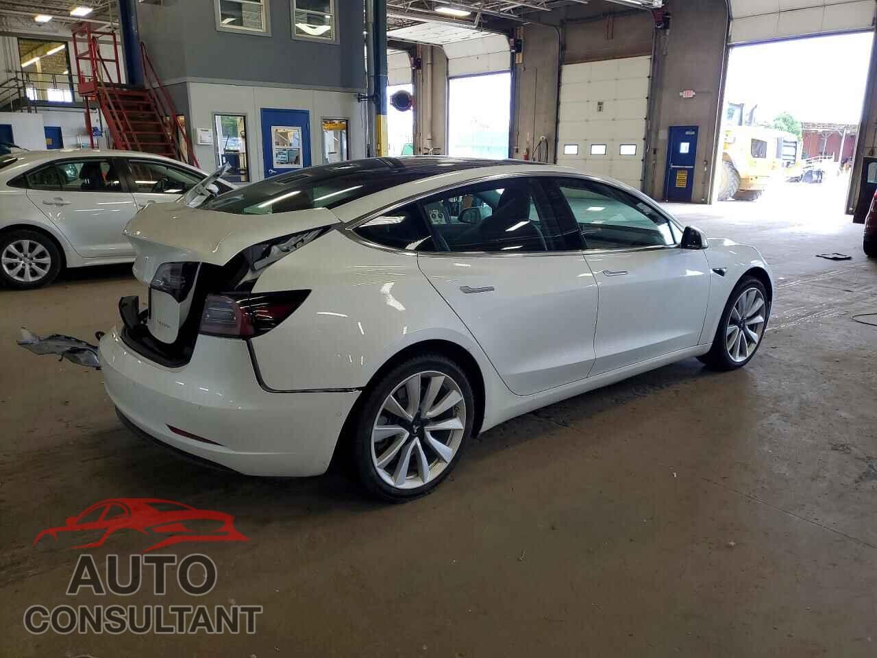 TESLA MODEL 3 2019 - 5YJ3E1EB7KF494313