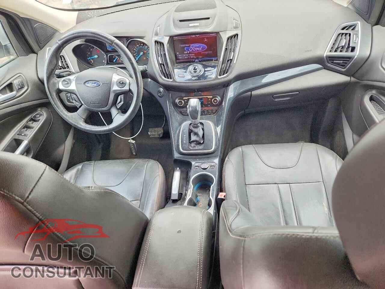 FORD ESCAPE 2013 - 1FMCU0J92DUC14352