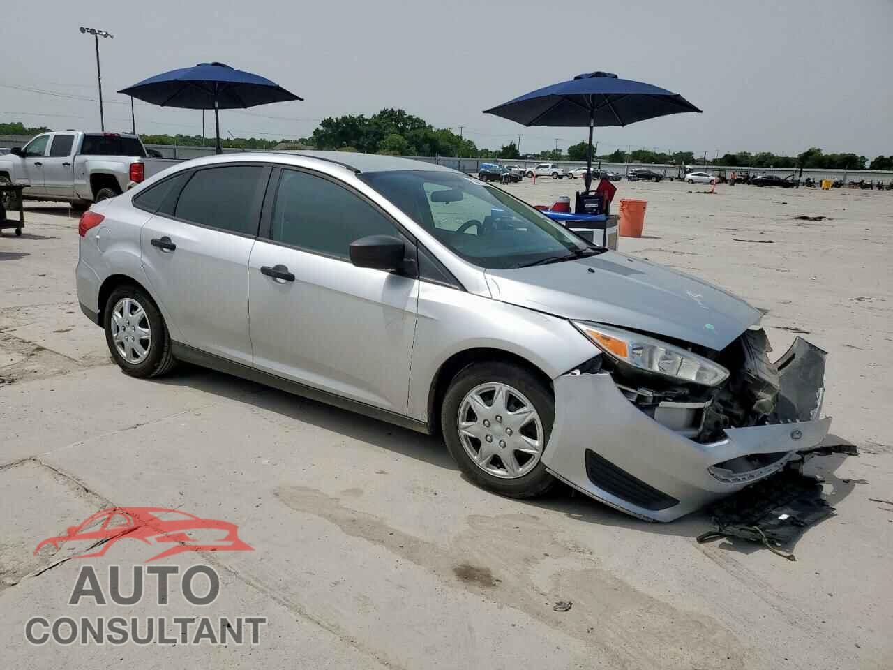 FORD FOCUS 2017 - 1FADP3E20HL219419