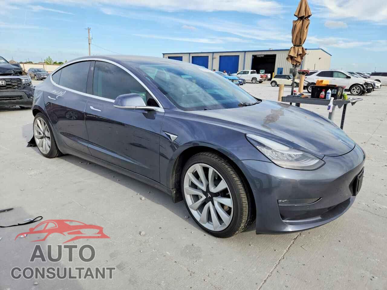 TESLA MODEL 3 2020 - 5YJ3E1EBXLF801247