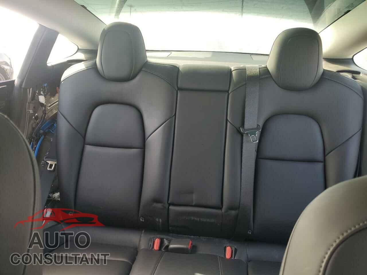TESLA MODEL 3 2022 - 5YJ3E1EA2NF132921