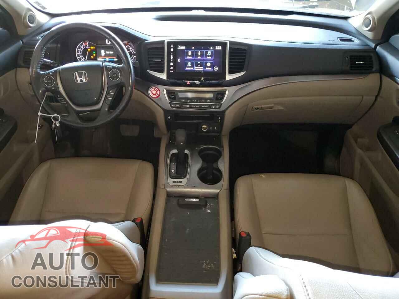 HONDA PILOT 2017 - 5FNYF6H56HB076484