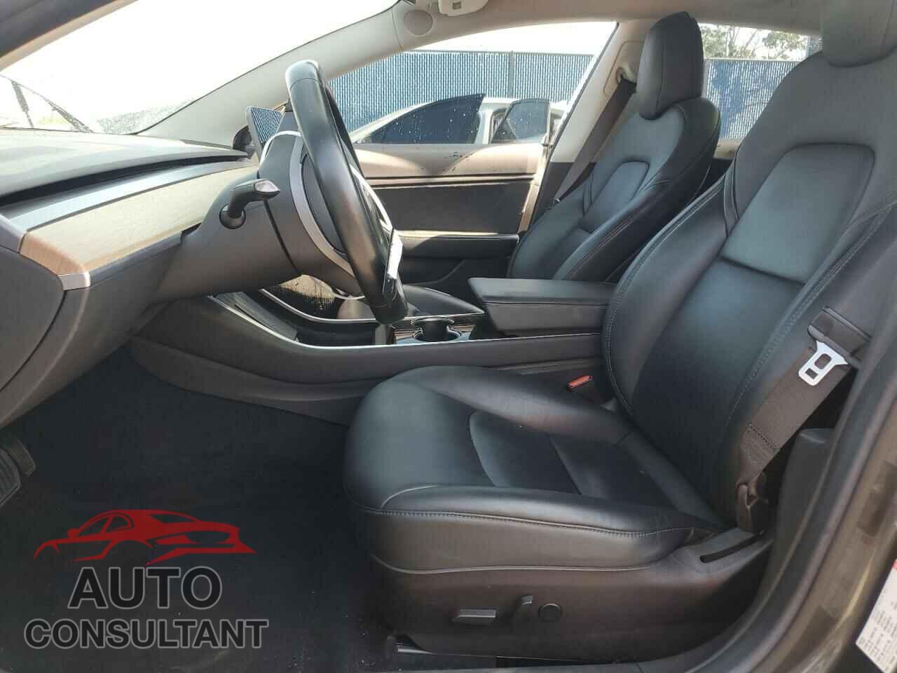 TESLA MODEL 3 2018 - 5YJ3E1EA5JF020043