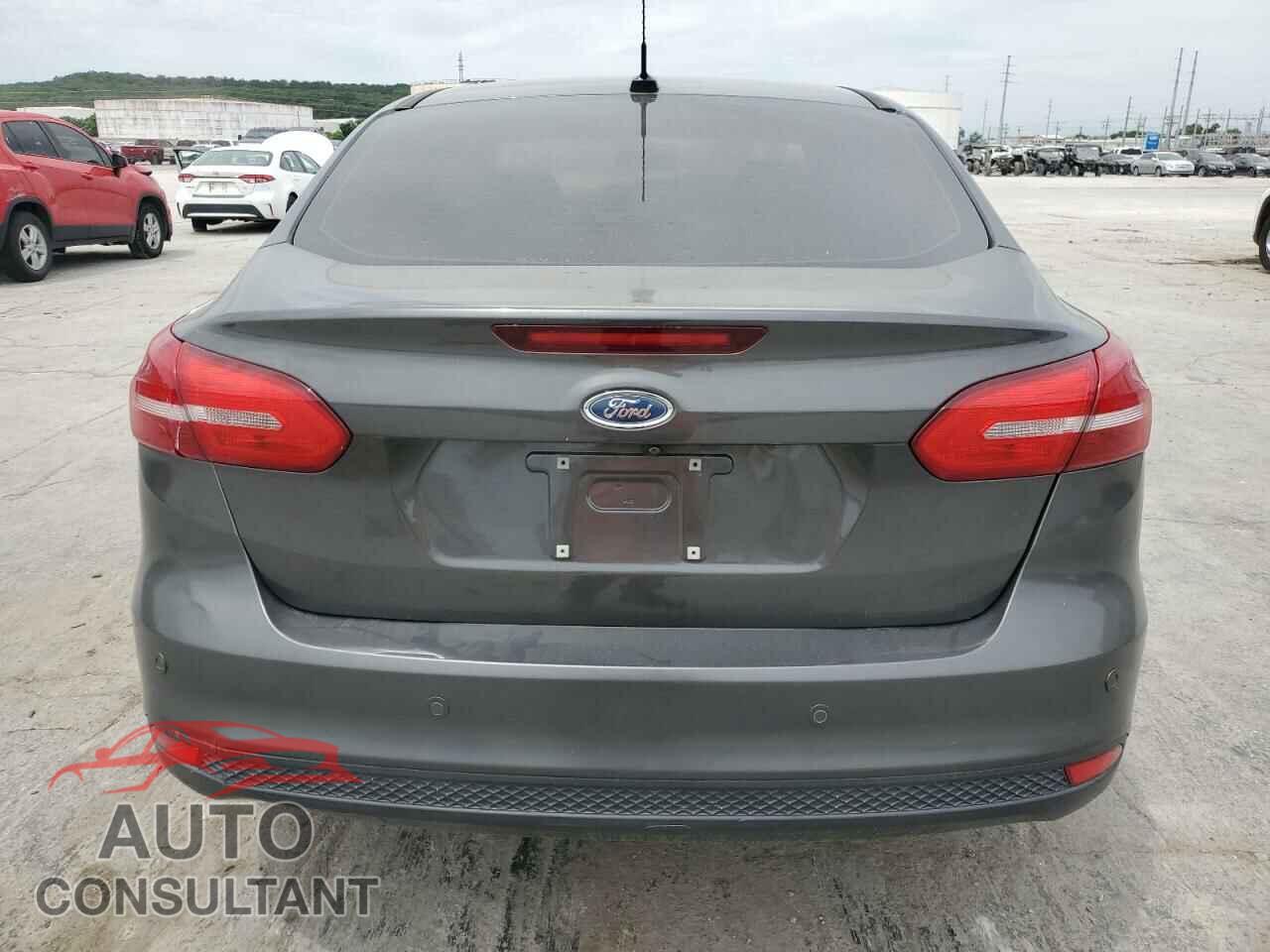 FORD FOCUS 2015 - 1FADP3F23FL338903