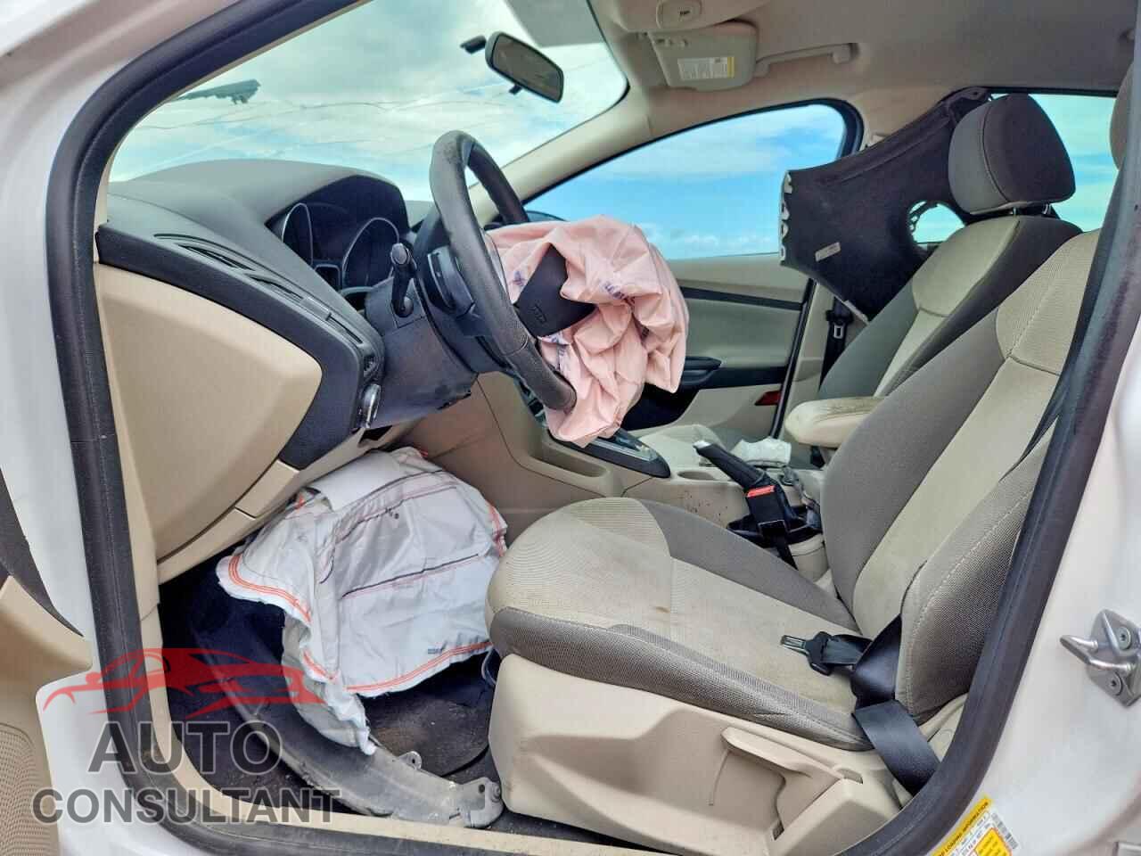 FORD FOCUS 2014 - 1FADP3F28EL413030