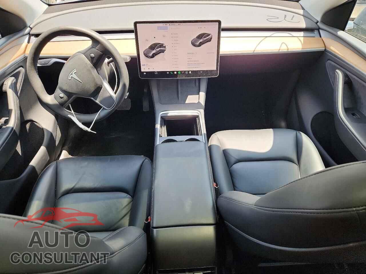 TESLA MODEL Y 2024 - 7SAYGDEE2RA307744