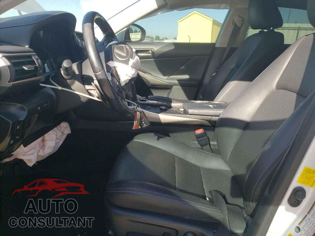 LEXUS IS 2017 - JTHBA1D2XH5039909
