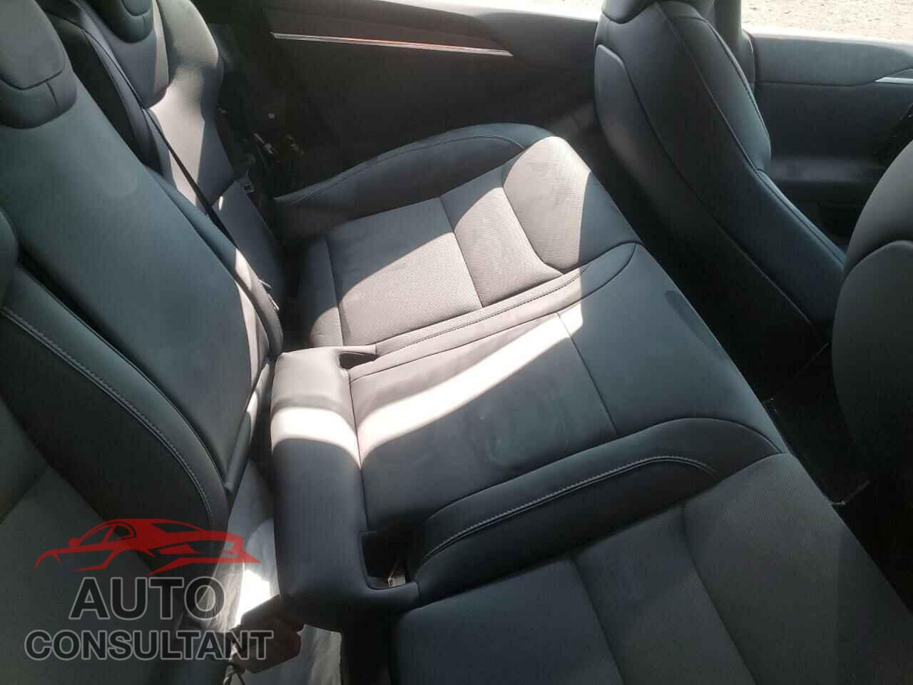 TESLA MODEL S 2022 - 5YJSA1E69NF480136