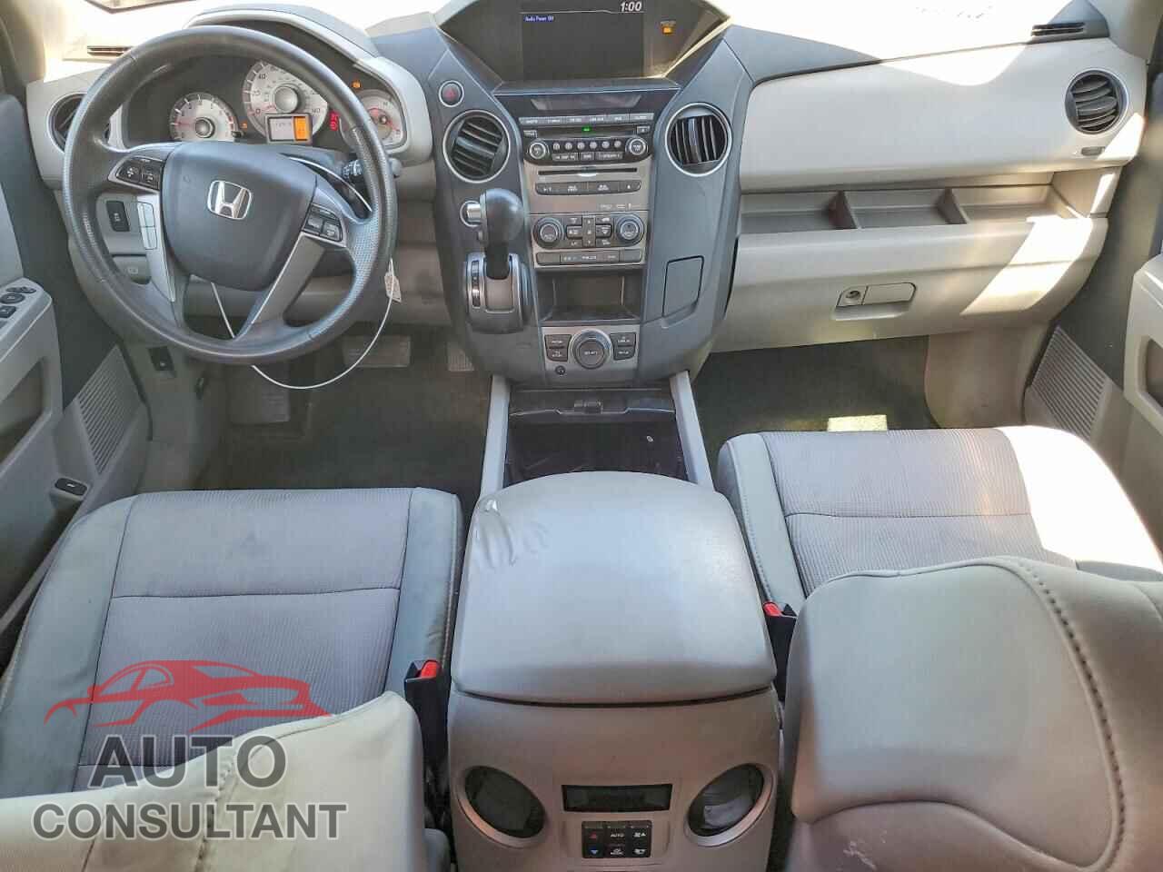 HONDA PILOT 2015 - 5FNYF4H33FB007428