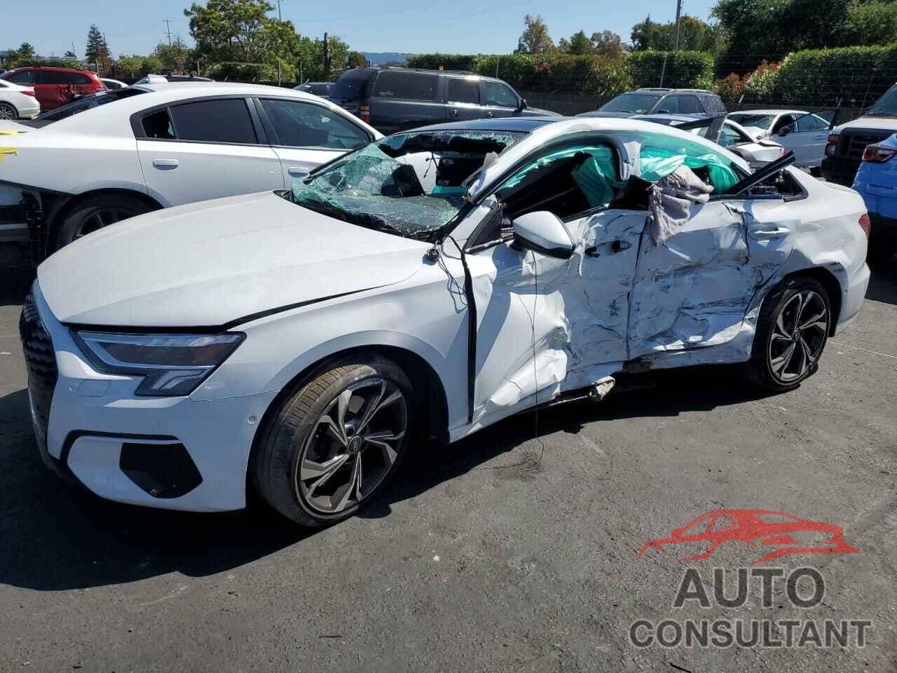 AUDI A3 2023 - WAUHUDGY9PA033994