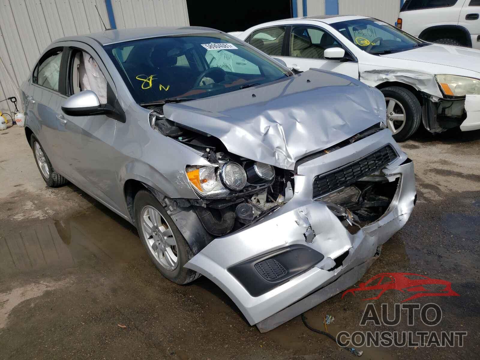 CHEVROLET SONIC 2016 - 1G1JC5SB8G4114072