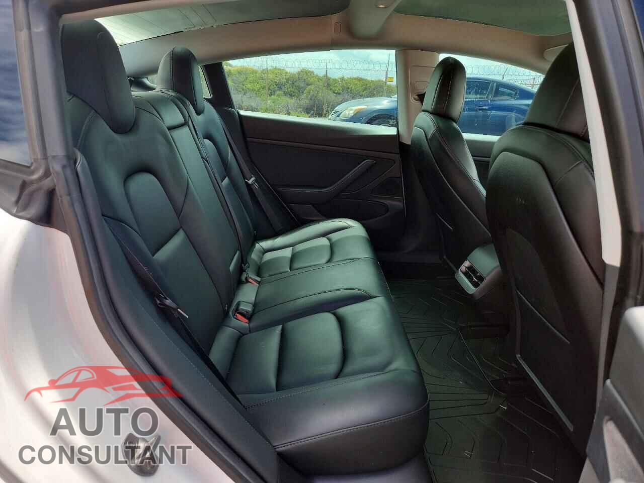 TESLA MODEL 3 2021 - 5YJ3E1EA1MF851480