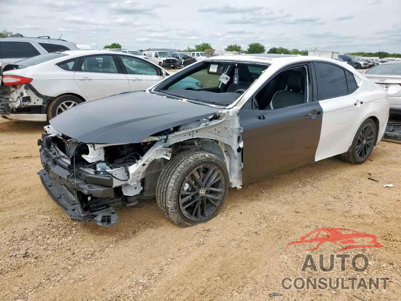 TOYOTA CAMRY 2025 - 4T1DAACK8SU570305