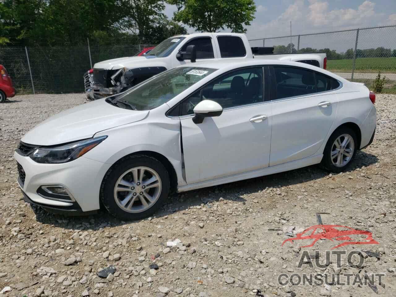 CHEVROLET CRUZE 2018 - 1G1BE5SM1J7243213