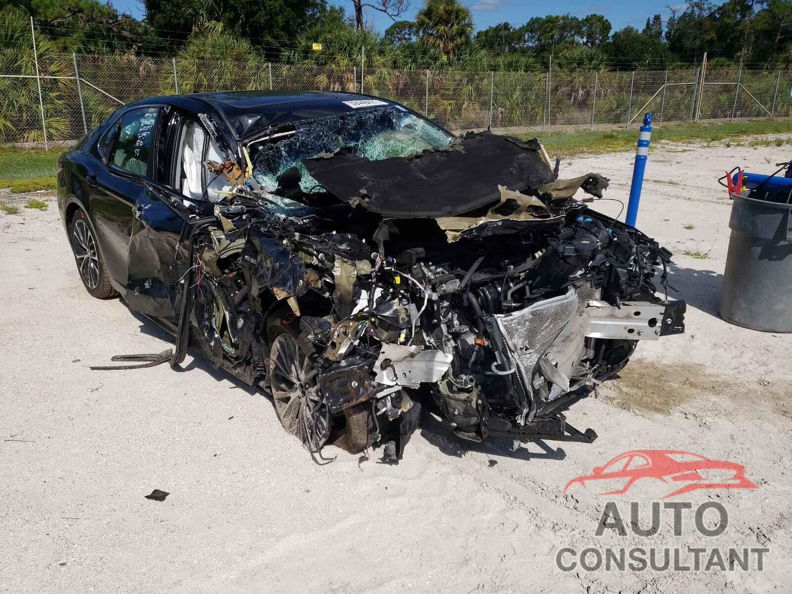 TOYOTA CAMRY 2018 - 4T1B21HK2JU003342