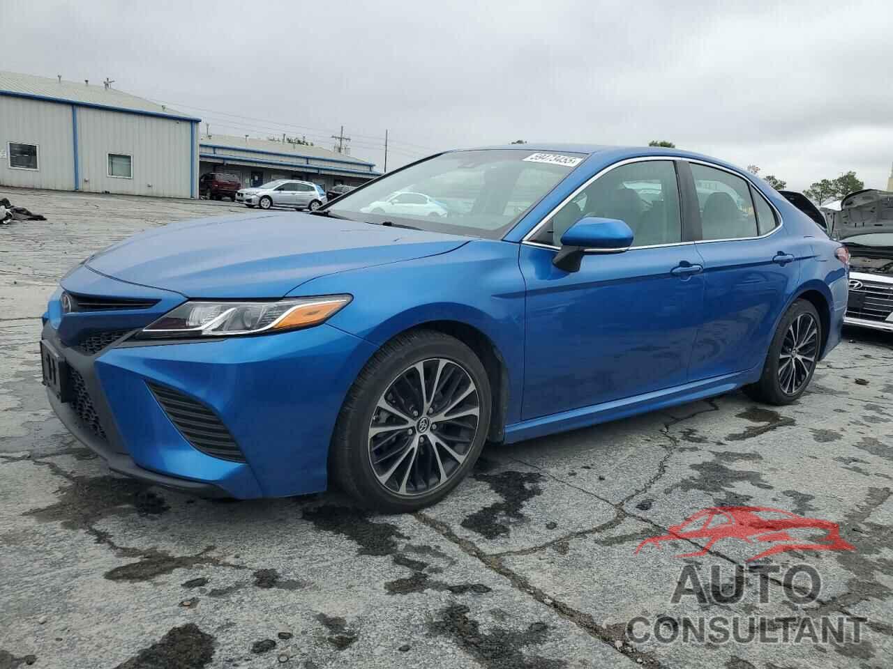 TOYOTA CAMRY 2018 - 4T1B11HK5JU045538