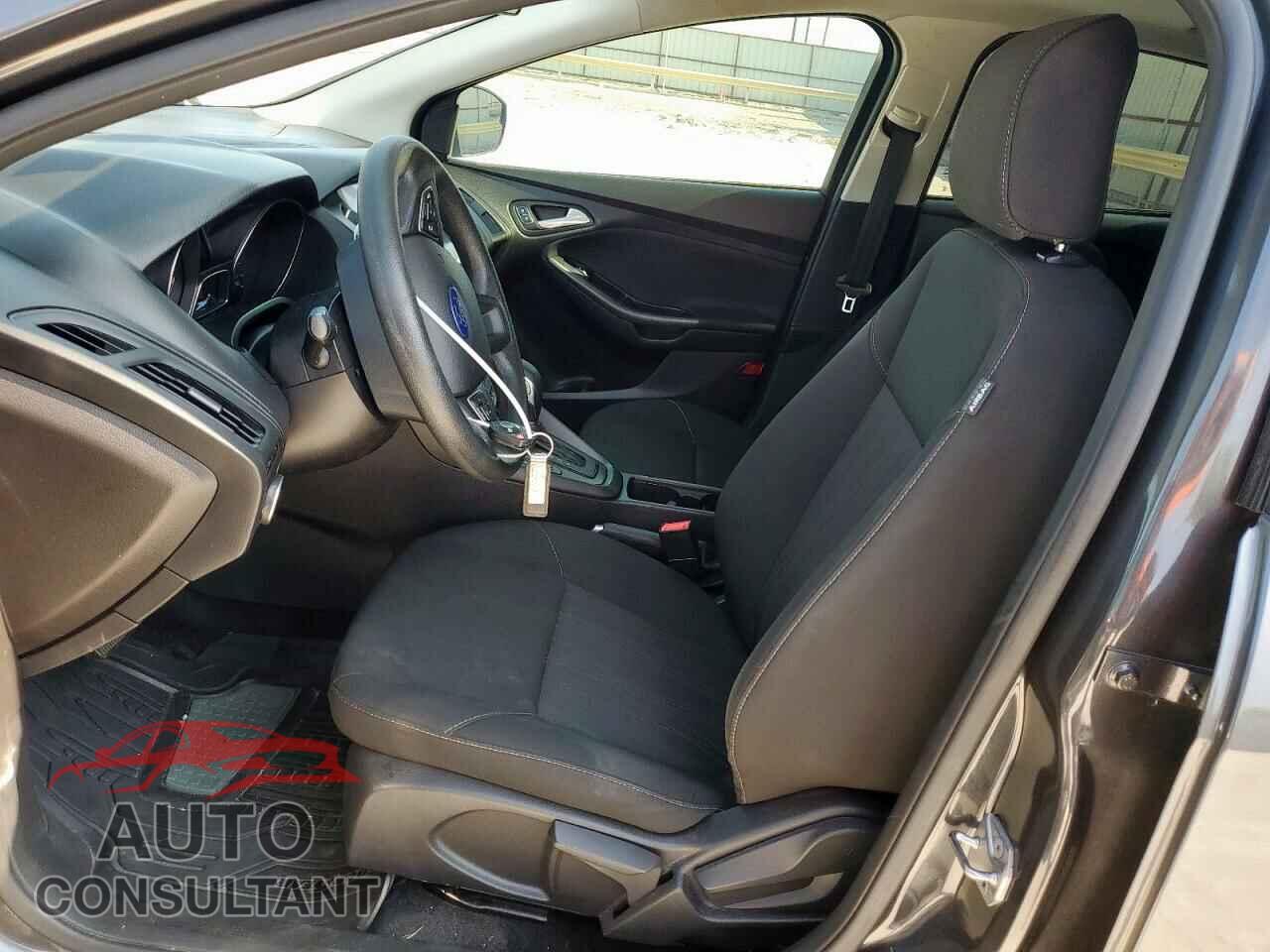 FORD FOCUS 2017 - 1FADP3H26HL307547