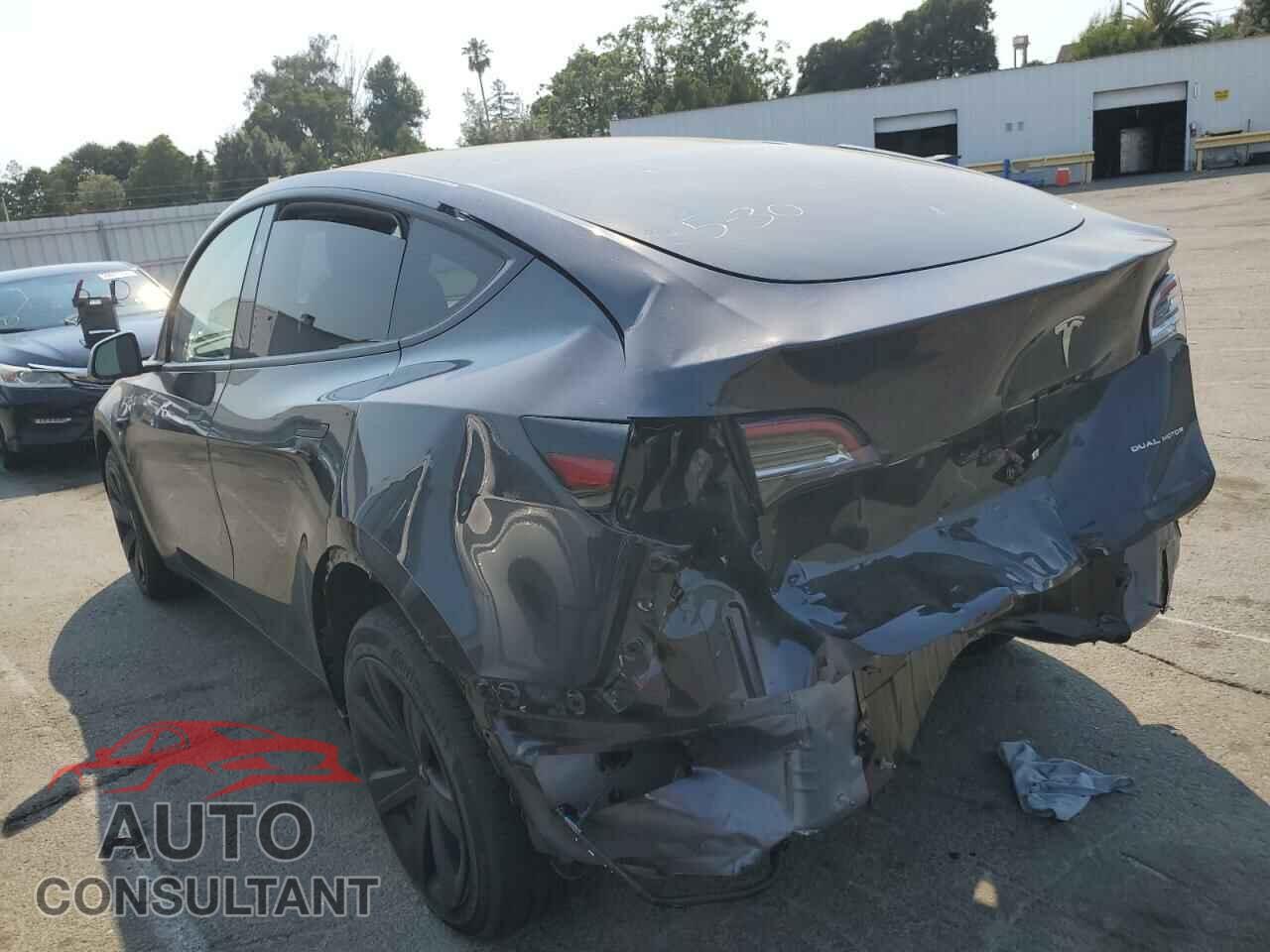 TESLA MODEL Y 2024 - 7SAYGDEE2RF007771