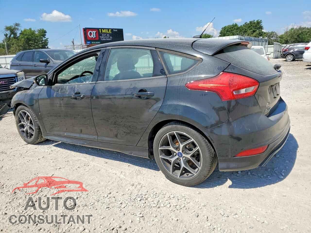 FORD FOCUS 2015 - 1FADP3K29FL210655
