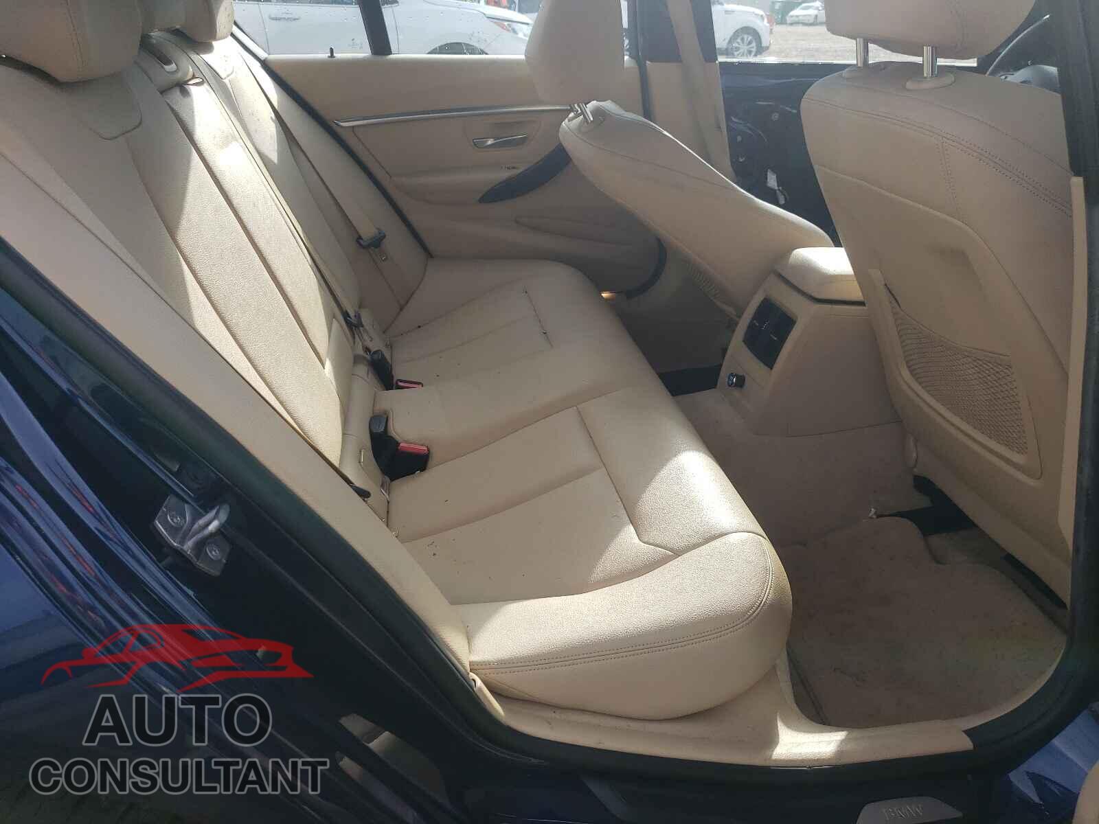 BMW 3 SERIES 2016 - WBA8E9G55GNU30434