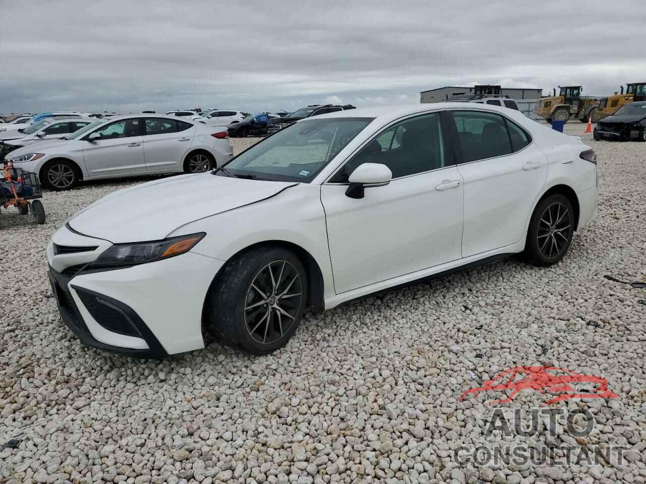 TOYOTA CAMRY 2022 - 4T1G11AK5NU624163