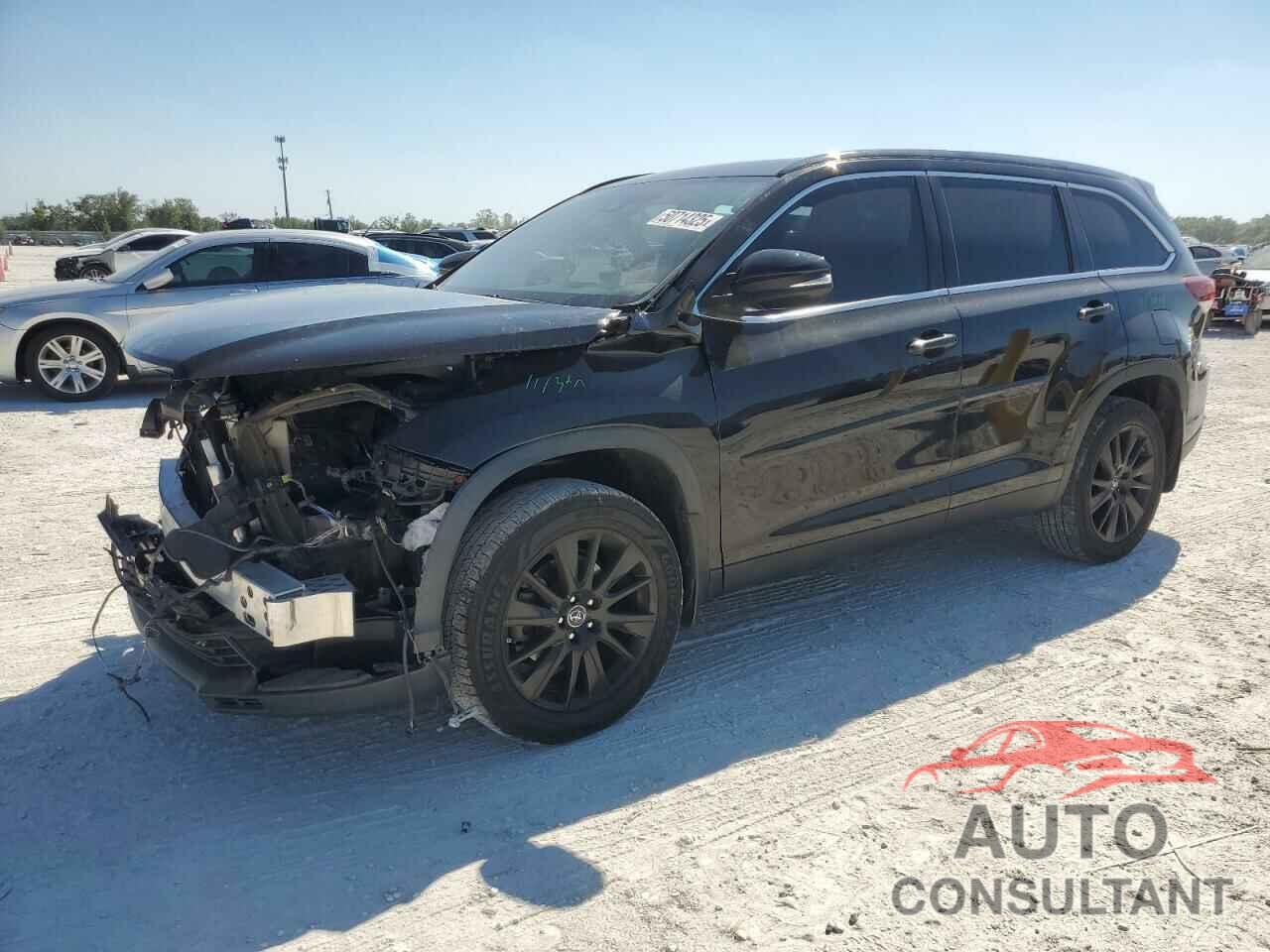 TOYOTA HIGHLANDER 2019 - 5TDJZRFH2KS576815