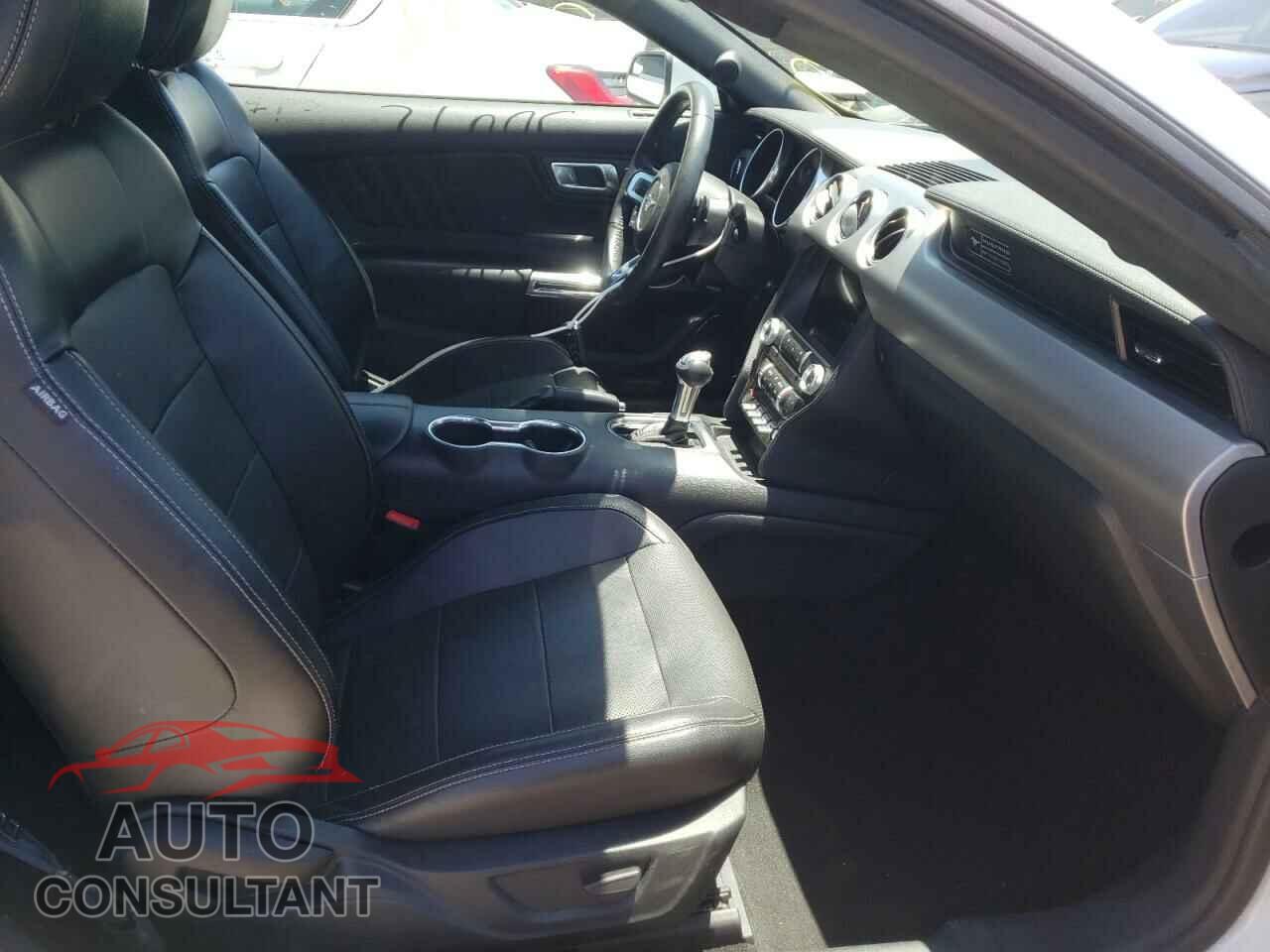 FORD MUSTANG 2020 - 1FA6P8TH5L5136384
