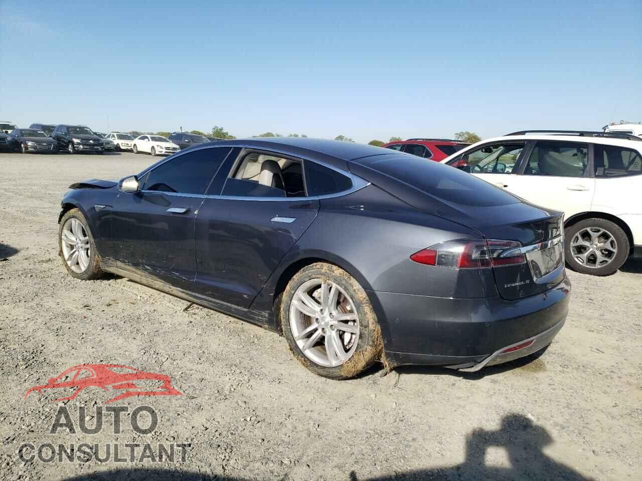 TESLA MODEL S 2015 - 5YJSA1H24FF082021