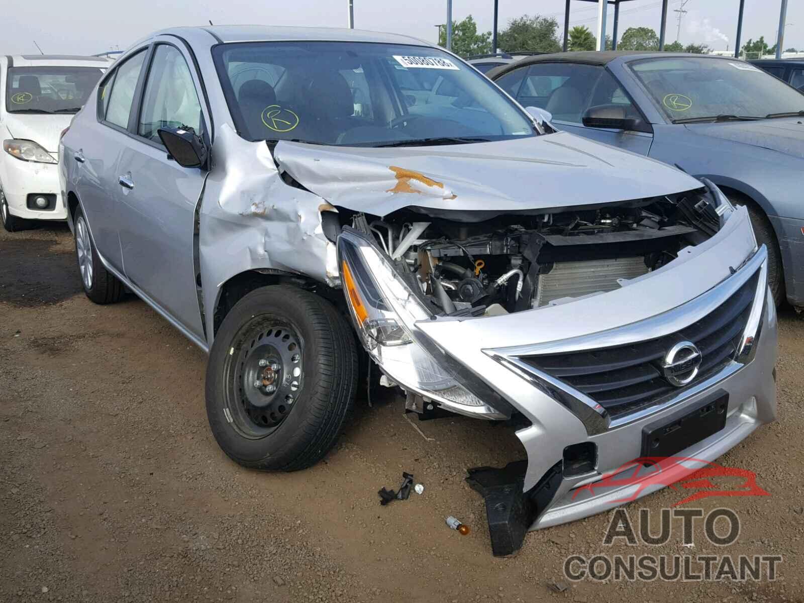NISSAN VERSA 2018 - 3N1CN7APXJL877315