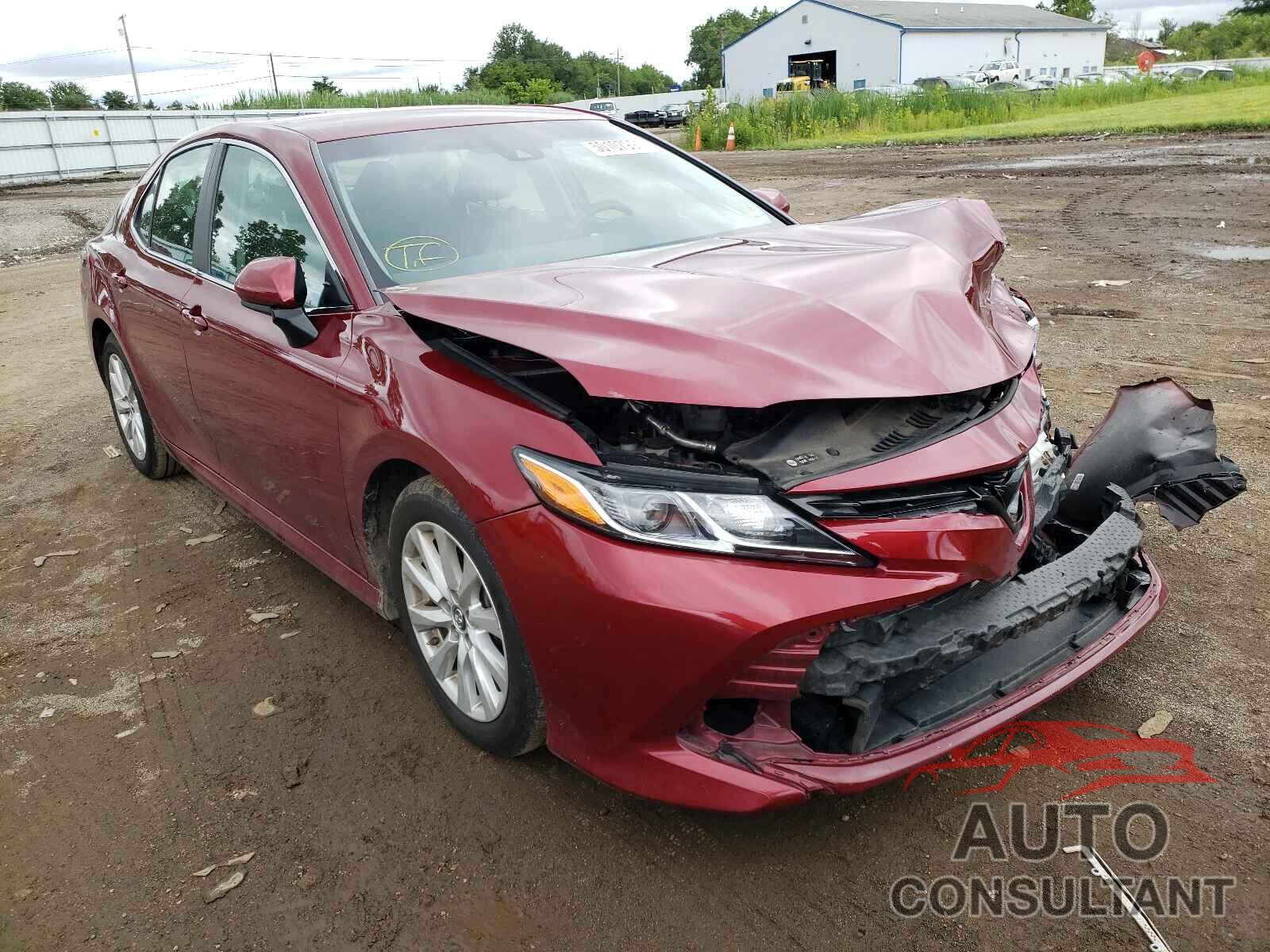 TOYOTA CAMRY 2018 - 4T1B11HK3JU507403
