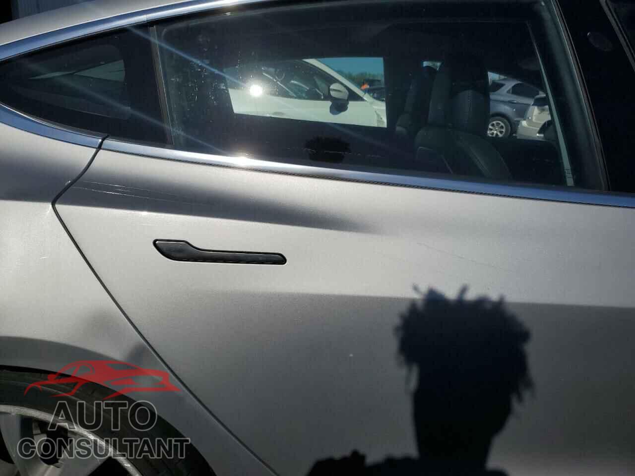 TESLA MODEL 3 2018 - 5YJ3E1EA8JF060889