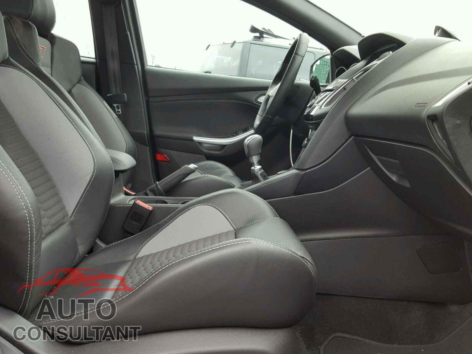FORD FOCUS 2017 - 1FADP3L9XHL234297
