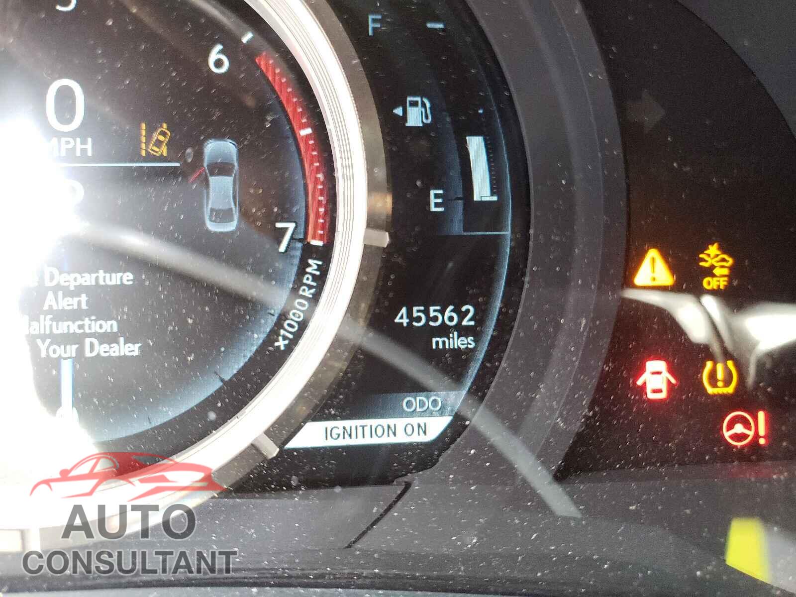 LEXUS IS 2018 - JTHBA1D26J5063808