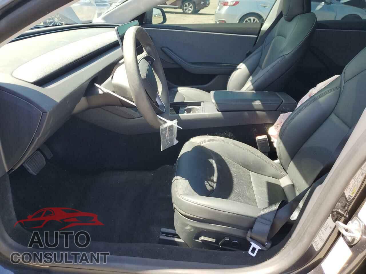 TESLA MODEL 3 2024 - 5YJ3E1EA9RF820808