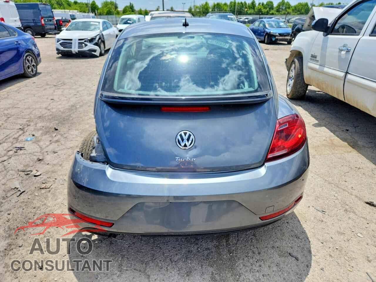 VOLKSWAGEN BEETLE 2017 - 3VWF17AT2HM608004