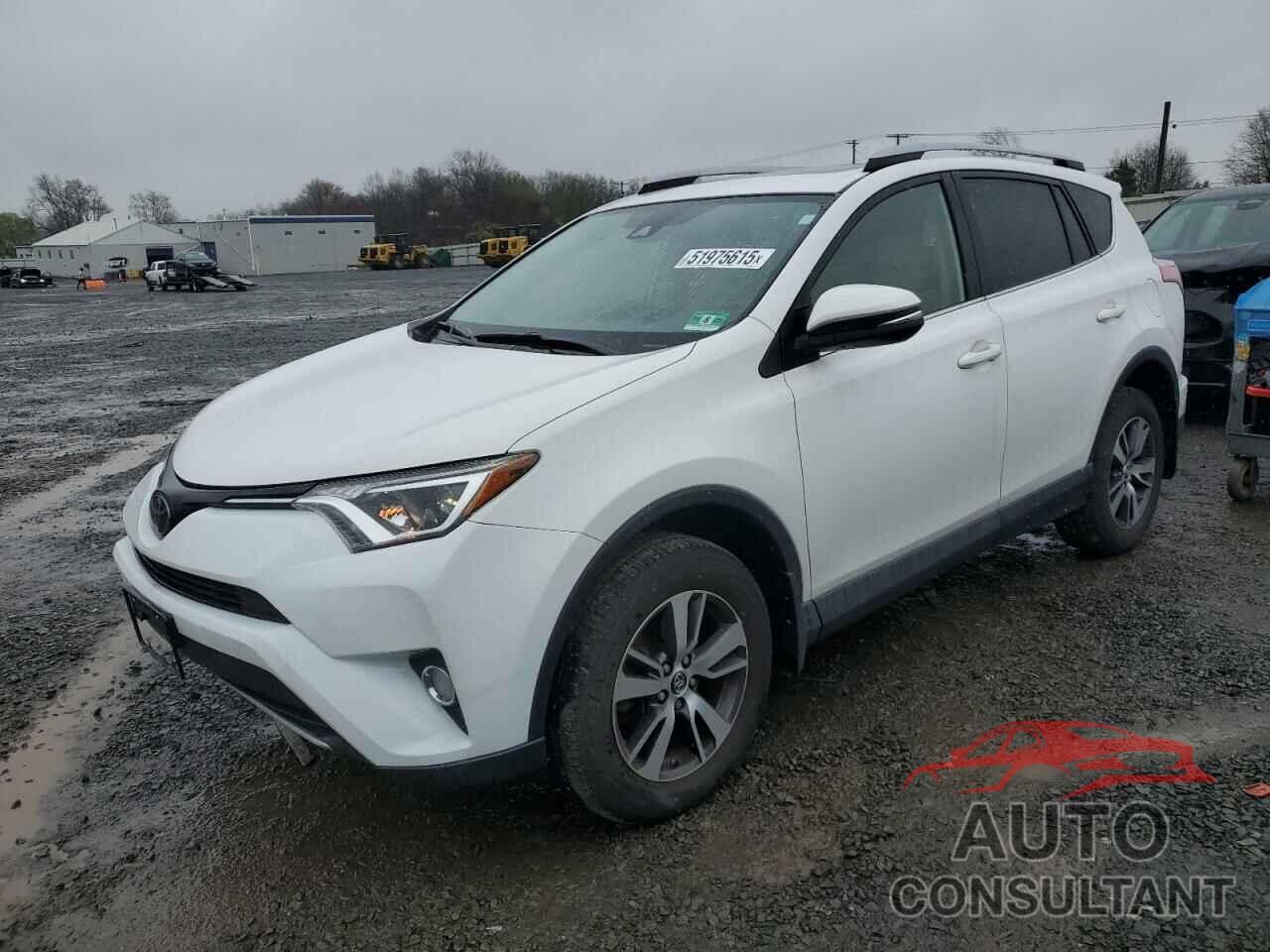 TOYOTA RAV4 2018 - JTMRFREV3JD236392
