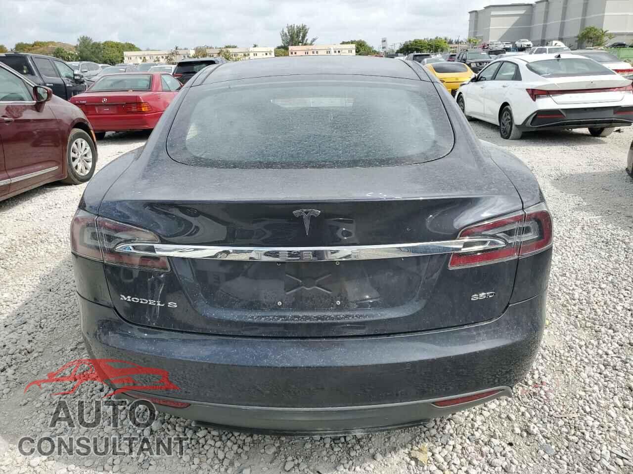 TESLA MODEL S 2015 - 5YJSA1E26FF109725