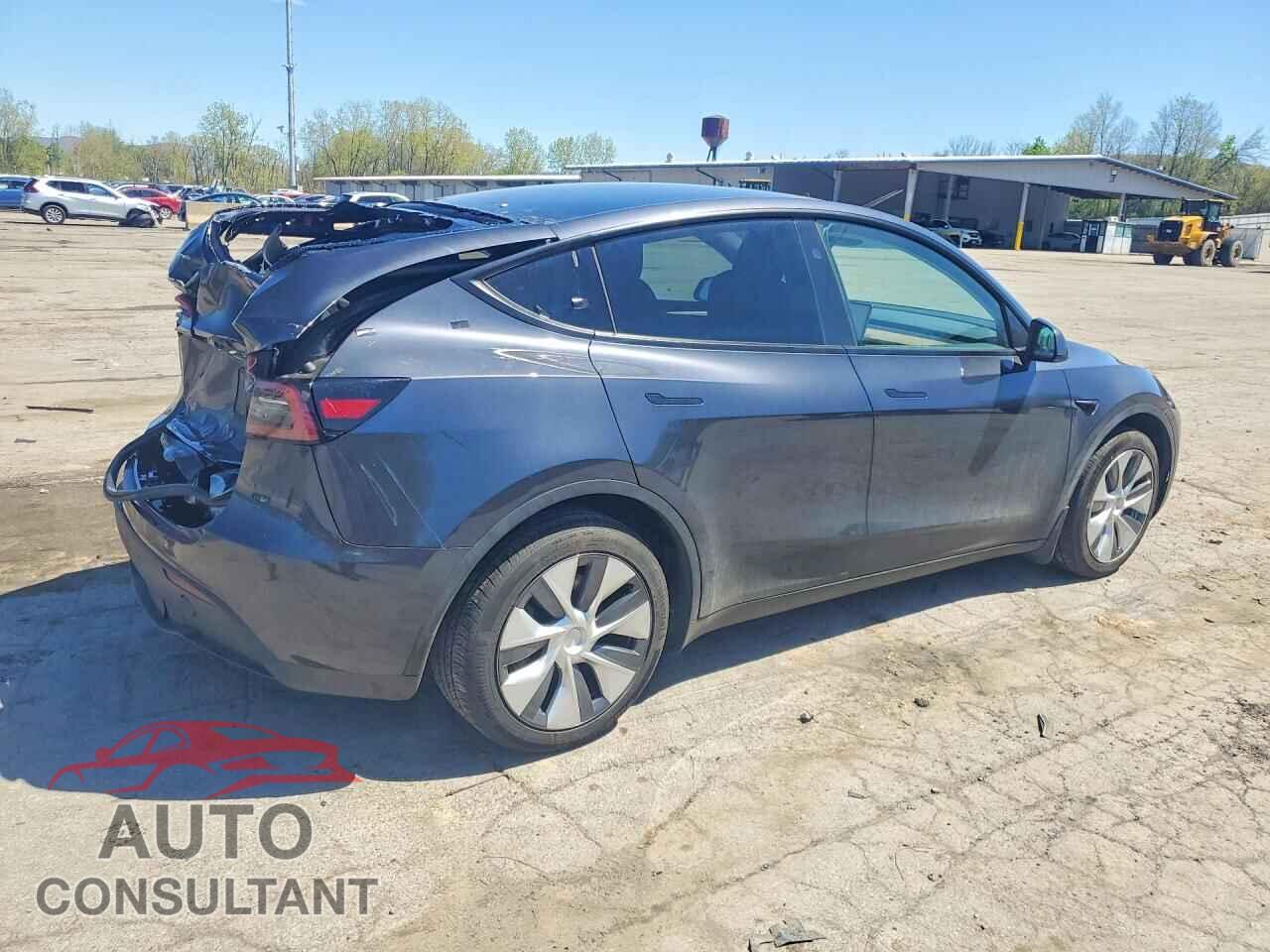 TESLA MODEL Y 2024 - 7SAYGDEE4RA330037