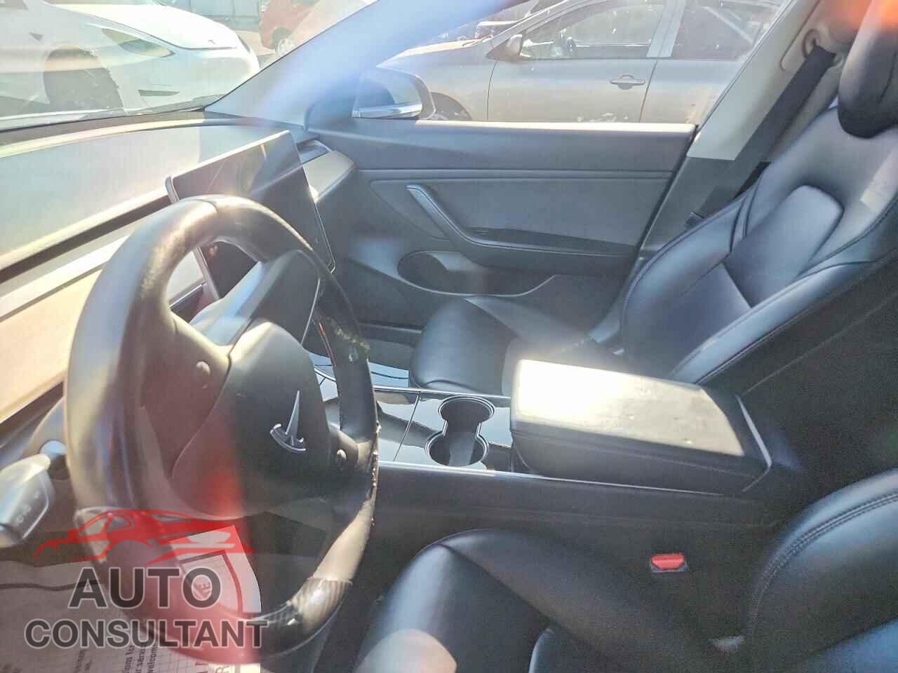 TESLA MODEL 3 2019 - 5YJ3E1EA5KF426891