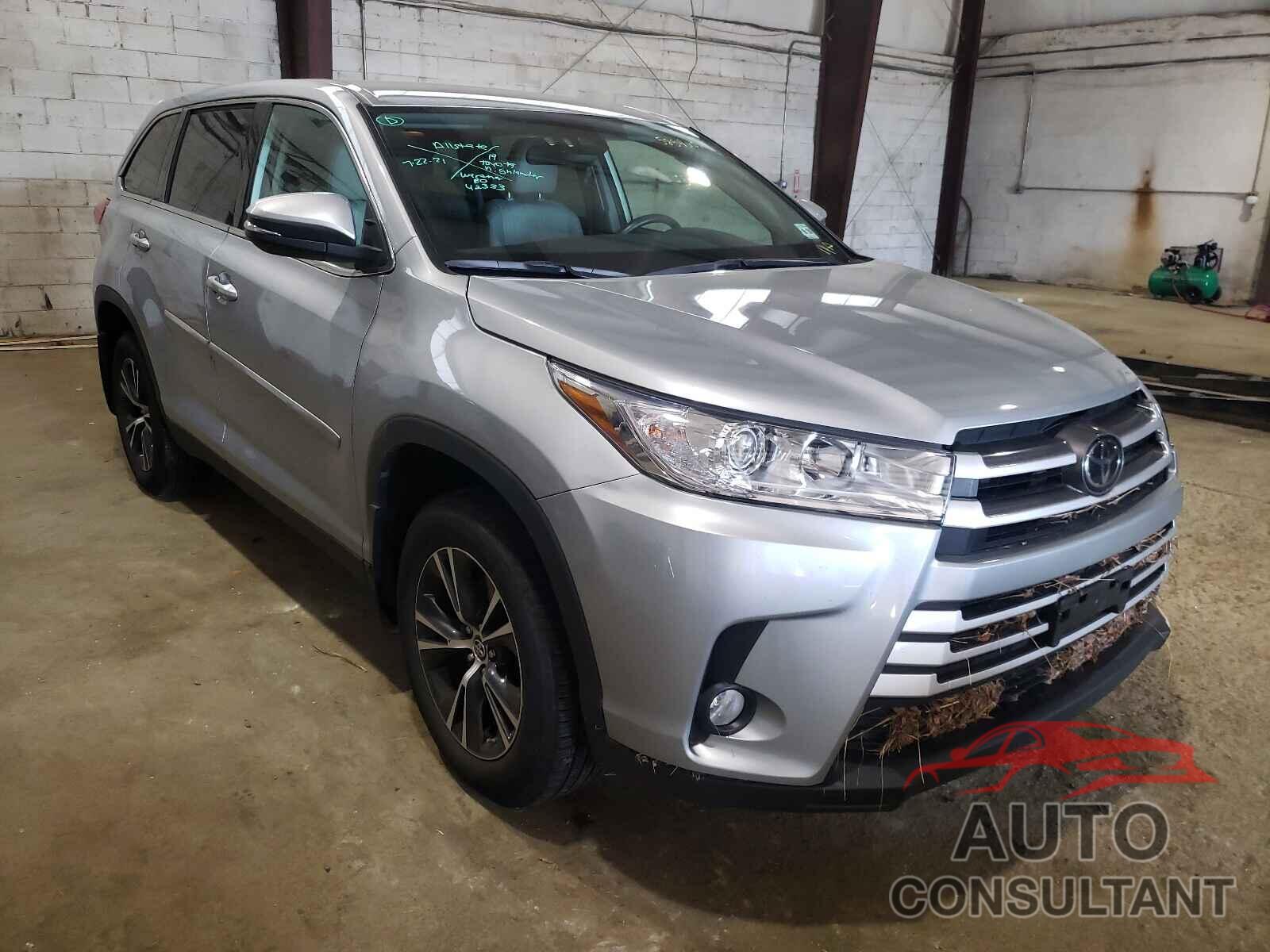TOYOTA HIGHLANDER 2019 - 5TDBZRFH3KS925887