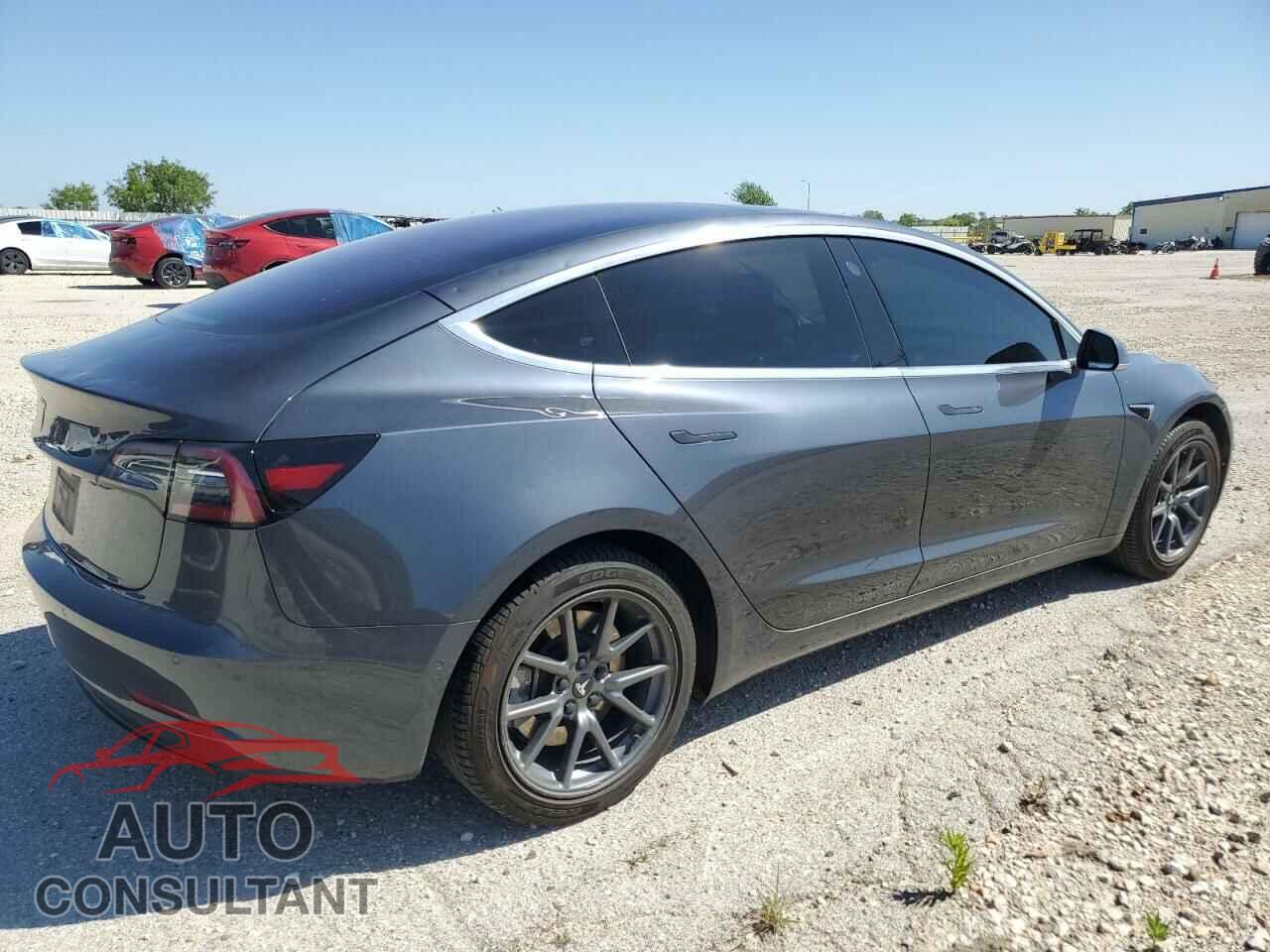TESLA MODEL 3 2018 - 5YJ3E1EA7JF019072