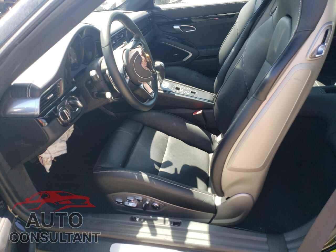 PORSCHE 911 2019 - WP0BB2A98KS126397