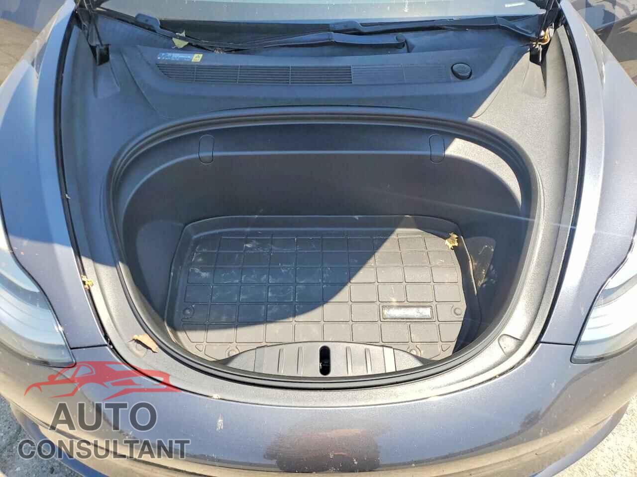 TESLA MODEL 3 2018 - 5YJ3E1EA8JF042375