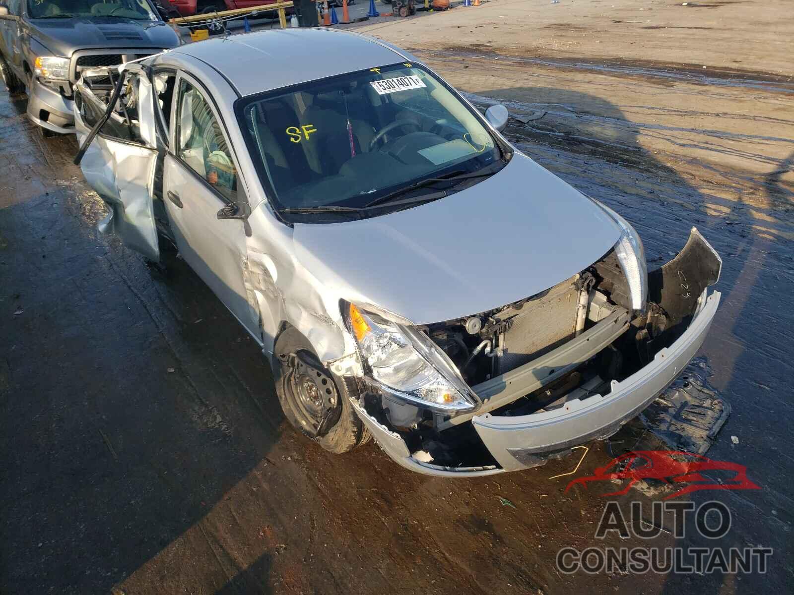 NISSAN VERSA 2018 - 3N1CN7APXJL859378