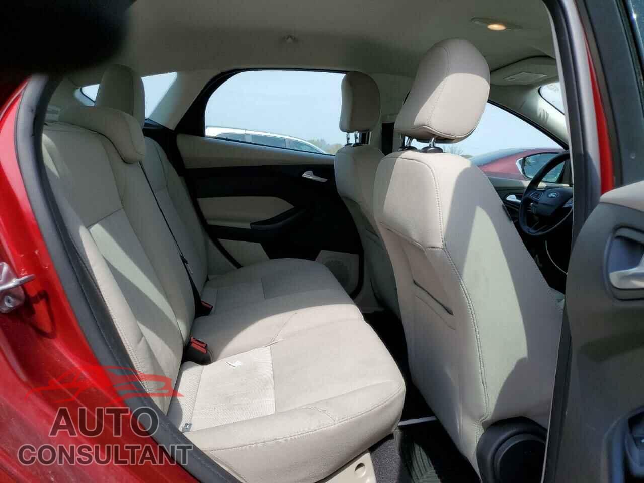 FORD FOCUS 2015 - 1FADP3K29FL378196