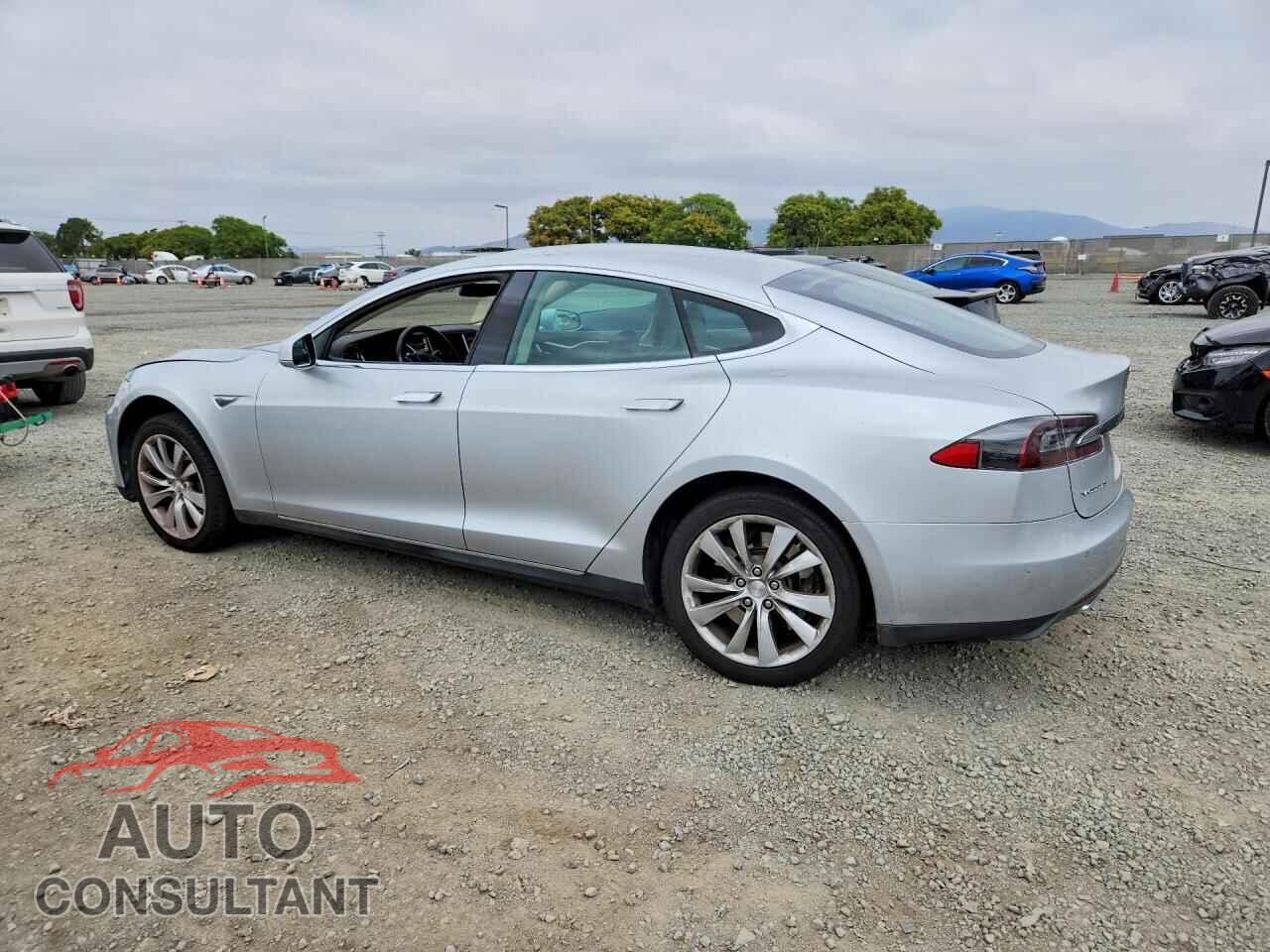 TESLA MODEL S 2013 - 5YJSA1CN7DFP27081