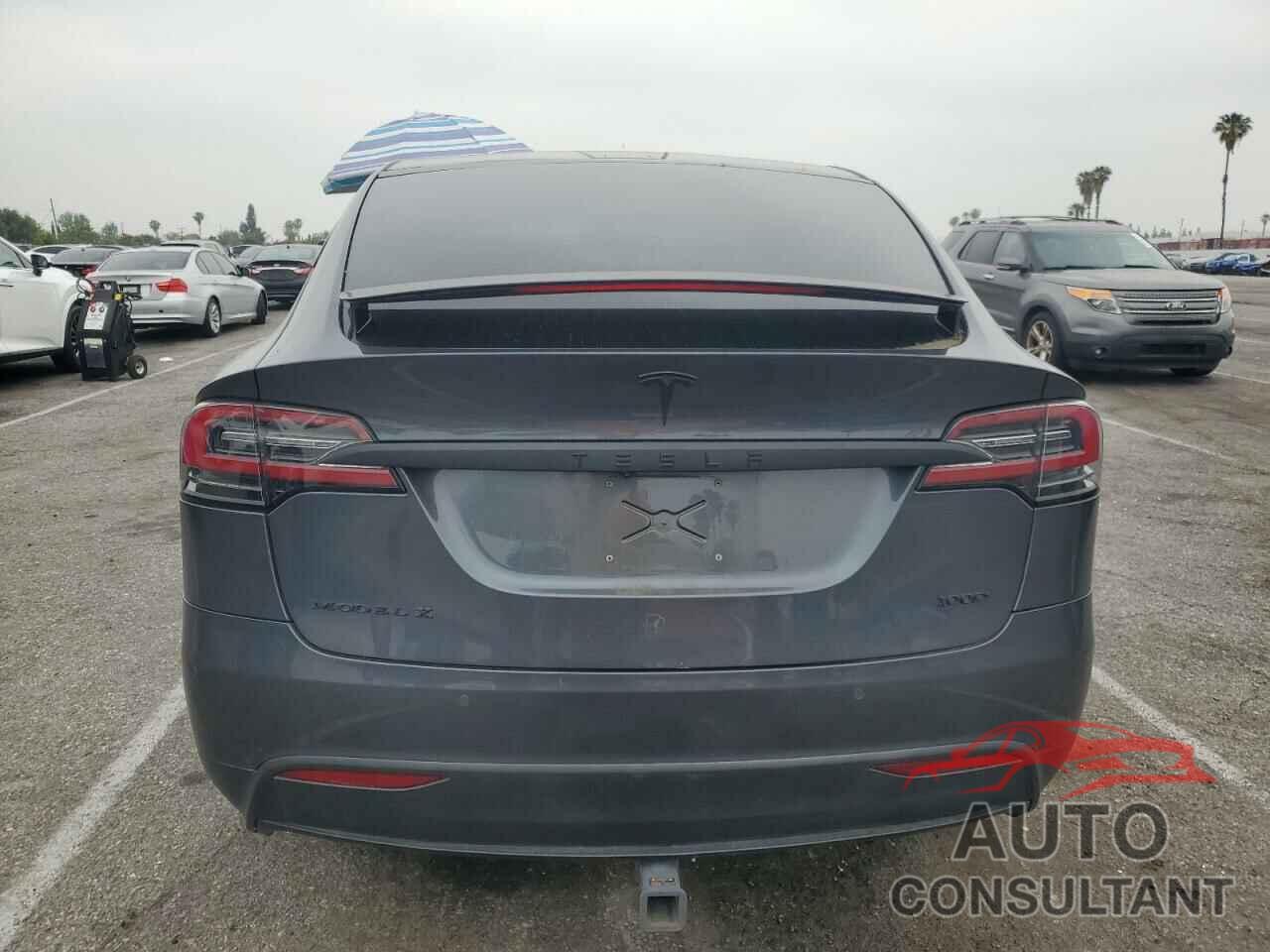 TESLA MODEL X 2018 - 5YJXCDE2XJF135657